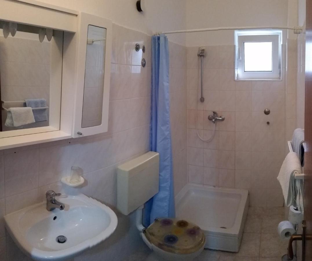 Apartments "Ruza" ヴォディツェ エクステリア 写真